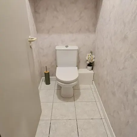 T2 55m² Confort Avec Jardin. Cuisine Et Equipements Neufs. Wifi Tv Parking