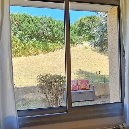 T2 55m² Confort Avec Jardin. Cuisine Et Equipements Neufs. Wifi Tv Parking Apartment