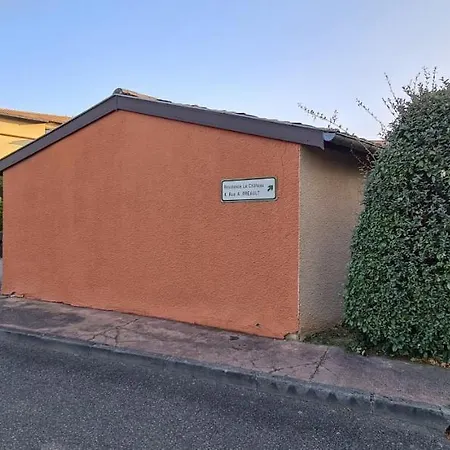 T2 55m² Confort Avec Jardin. Cuisine Et Equipements Neufs. Wifi Tv Parking Apartment