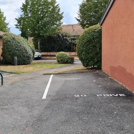 T2 55m² Confort Avec Jardin. Cuisine Et Equipements Neufs. Wifi Tv Parking Balma