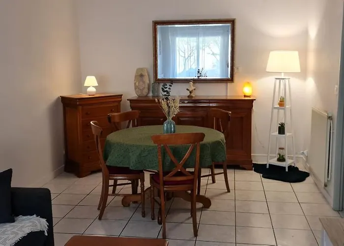 T2 55m² Confort Avec Jardin. Cuisine Et Equipements Neufs. Wifi Tv Parking